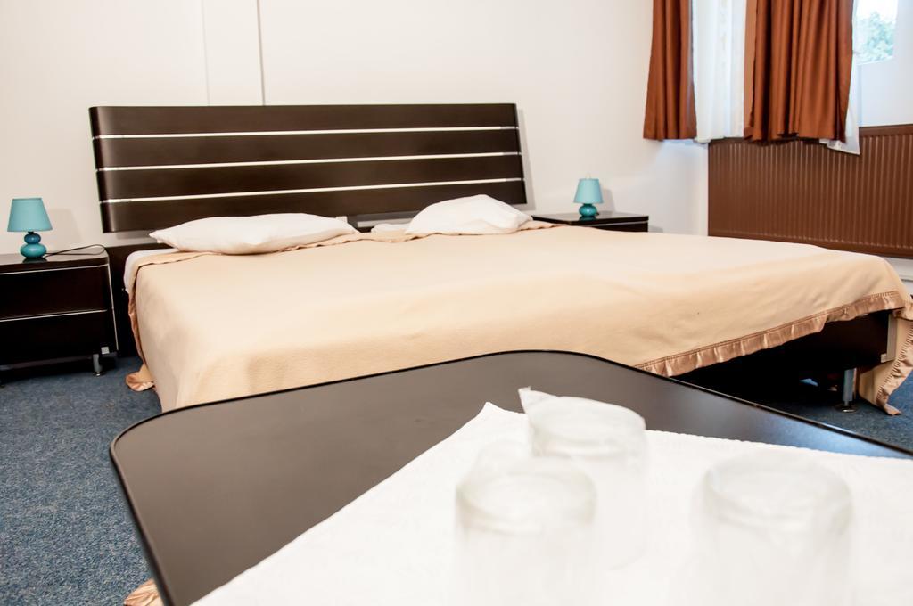Complex Anna BaileTusnad Quarto foto